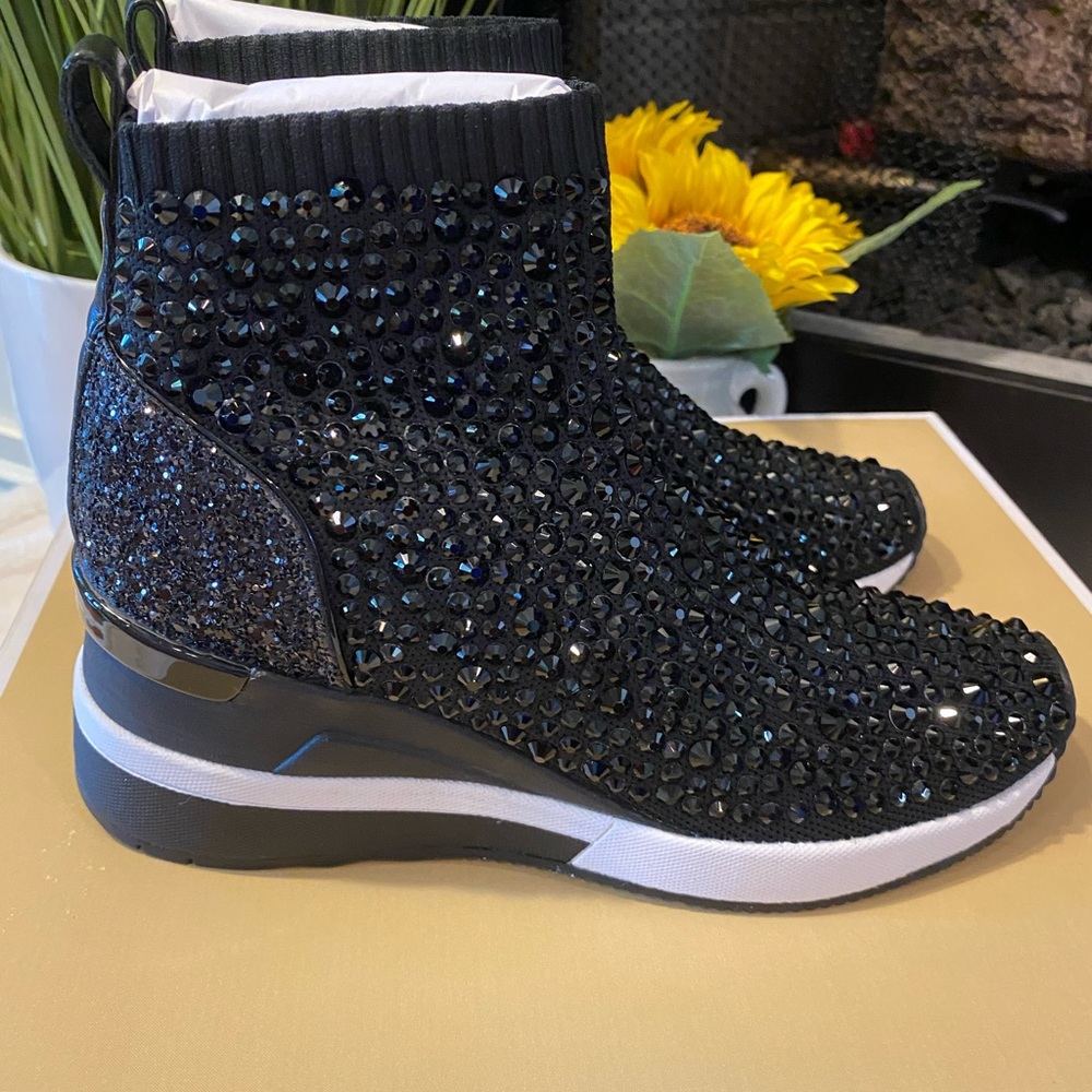Michael Kors Skyler Booties - Picture 4 of 8